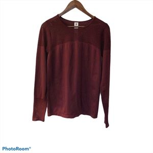 Fabletics long sleeve maroon color shirt nwot